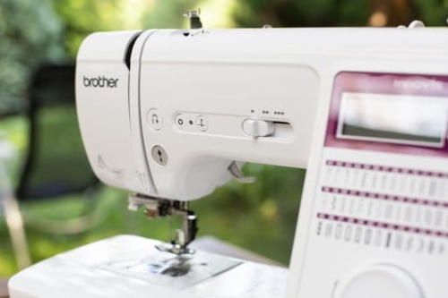 Brother A50 Maszyna do szycia + Stolik + Gratisy 