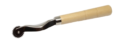 Radełko 15,5 cm z ząbkowanym ostrzem, drewniany uchwyt