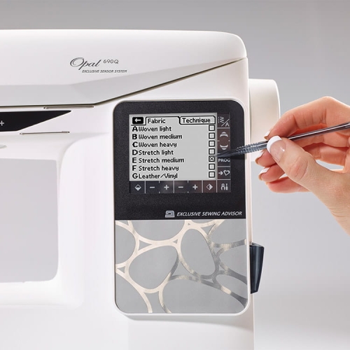 Husqvarna Viking Opal 690Q + gratisy + darmowa dostawa