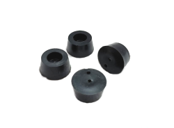 Komplet 4 nóżek gumowych wkręcanych do walizki Łucznik kl.400