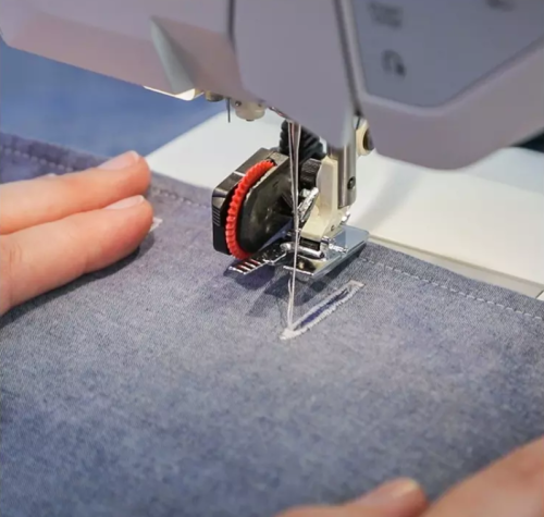 Husqvarna Viking Brilliance 75Q - komputerowa maszyna do szycia + Gratisy