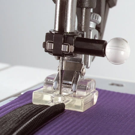 308 Stopka do wszywania zamka krytego do maszyn Pfaff 820474096