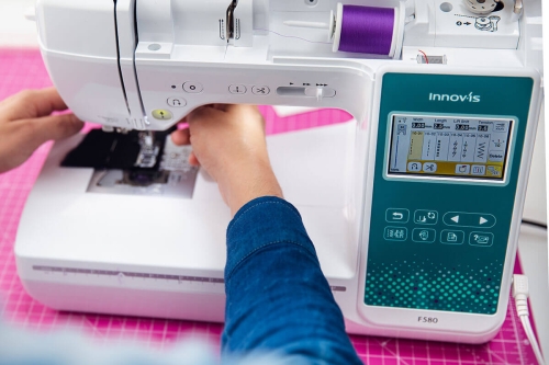 Brother F580 maszyno-hafciarka + gratisy + zestaw 4 tamborków