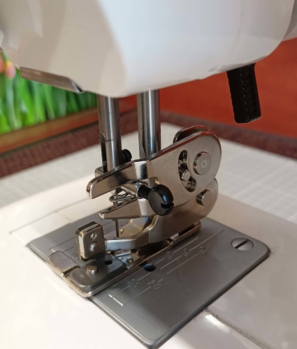 Stopka do ściegu owerlokowego z nożem tnącym - MATIC (004)