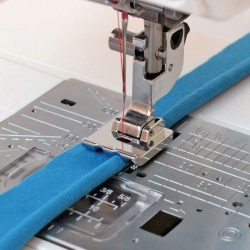 924 Stopka do wszywania wypustek, bizy do maszyn Janome 9mm