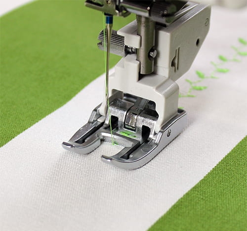 Płoza stopki do naszywania aplikacji i ściegów ozdobnych do górnego transportu Janome 9mm